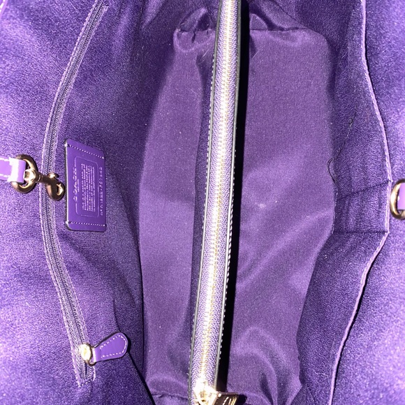 Brand new Coach purse - Picture 4 of 4